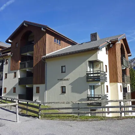 Combes Blanche 1 & 2-7 Apartment La Charmette